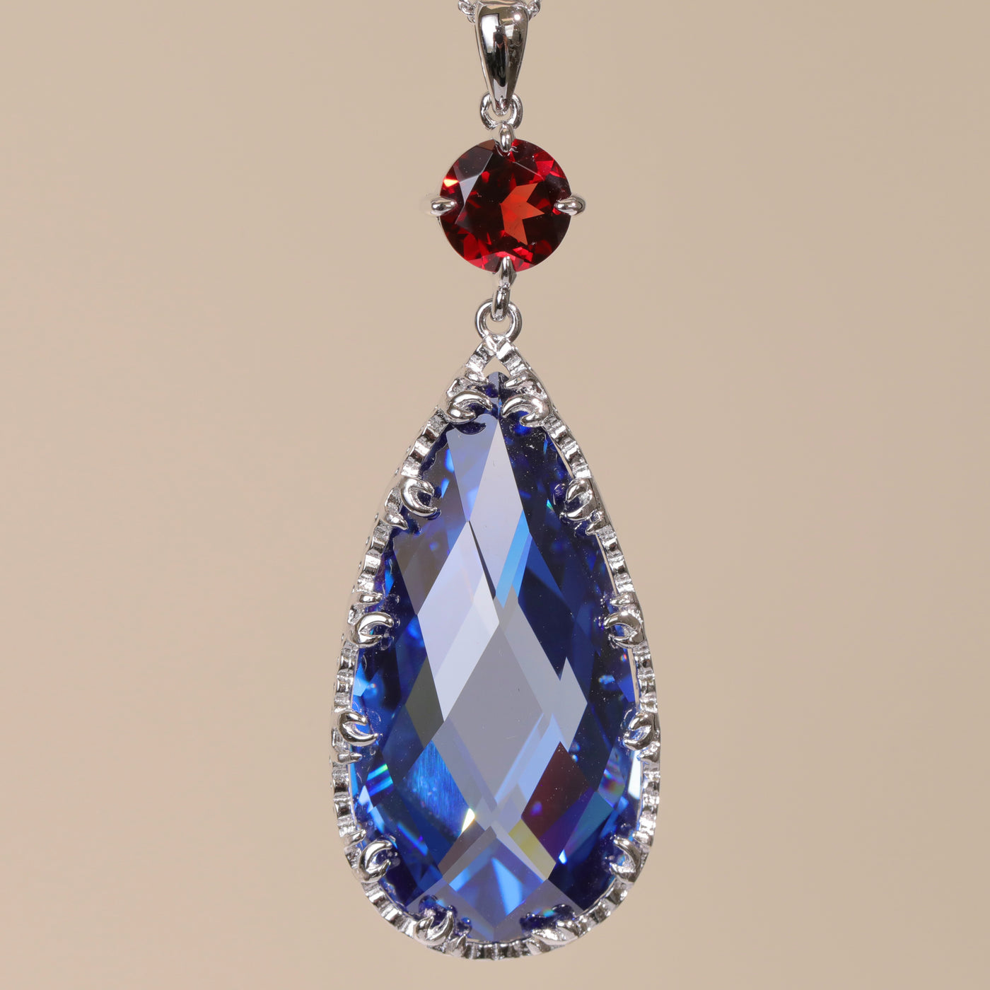 Howl's Necklace – Vivamacity