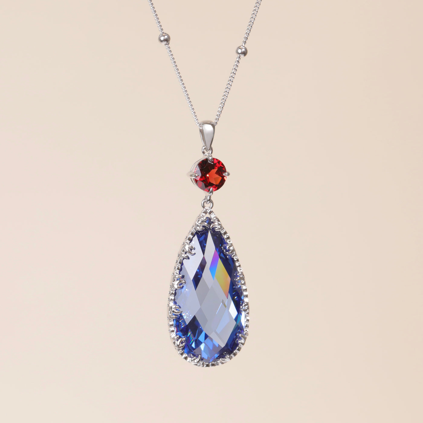 Howl's Necklace – Vivamacity