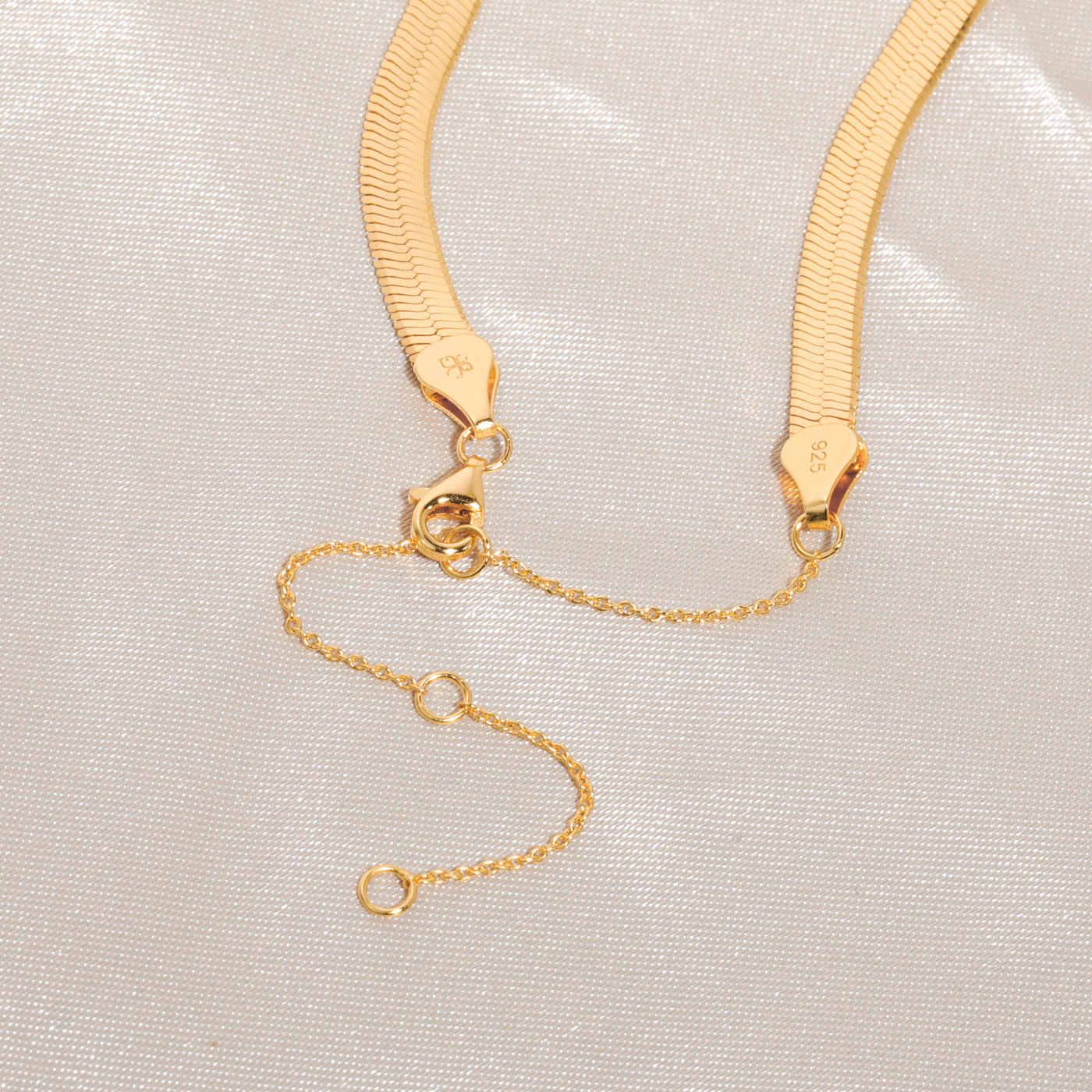 Sleek Herringbone Chain
