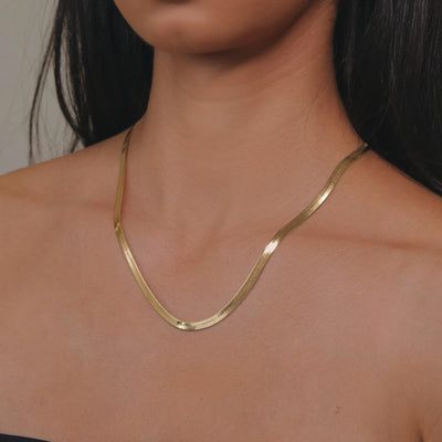 Sleek Herringbone Chain