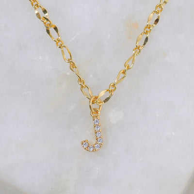 Gargantilla con inicial de diamante