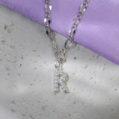 Gargantilla con inicial de diamante