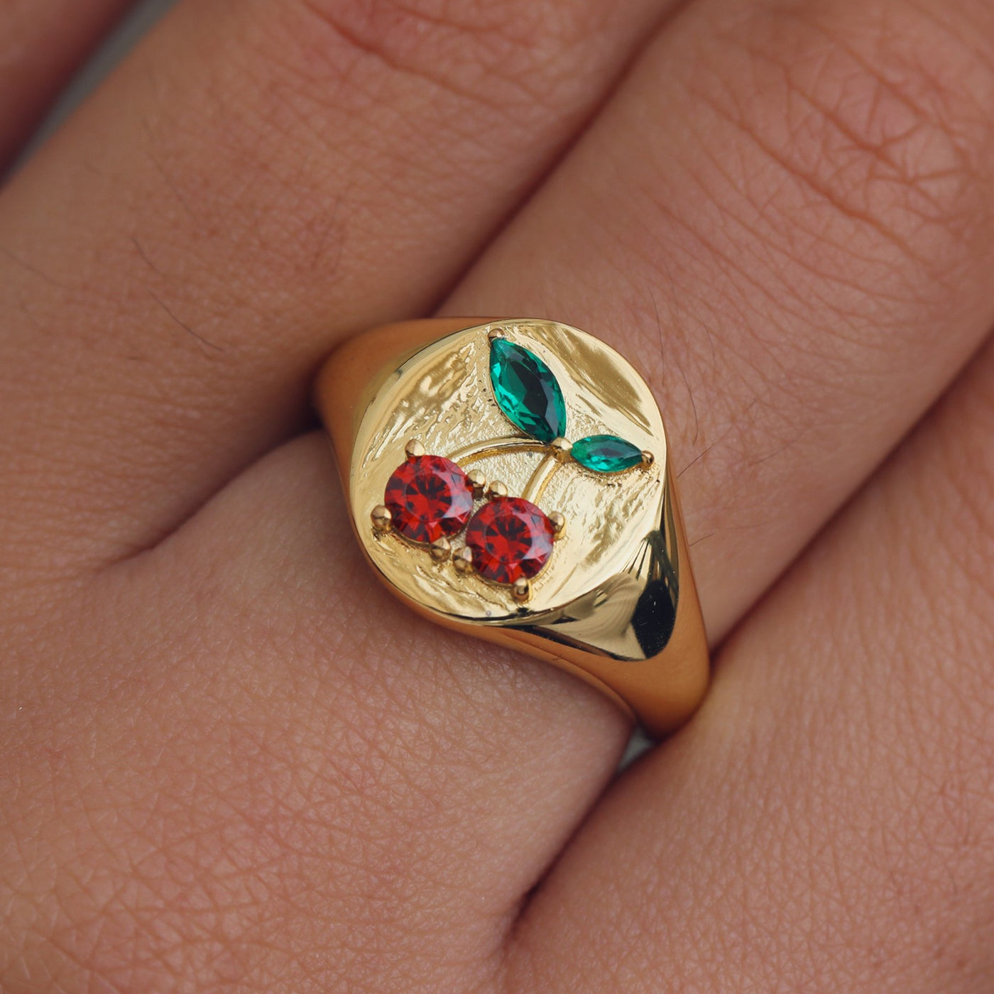 Anillo de beso de cereza
