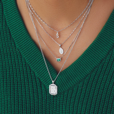 Gargantilla con inicial de diamante