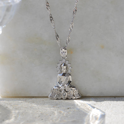 Collier bouddha majestueux