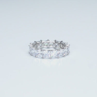 Anillo de diamantes de talla princesa Glam