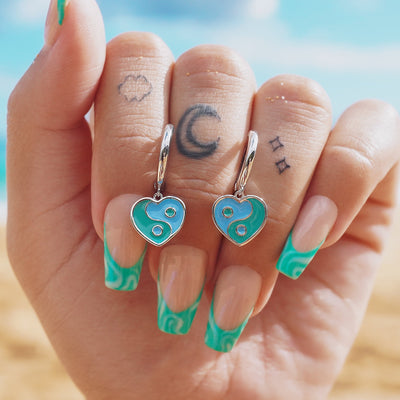 Pendientes de amor hawaiano