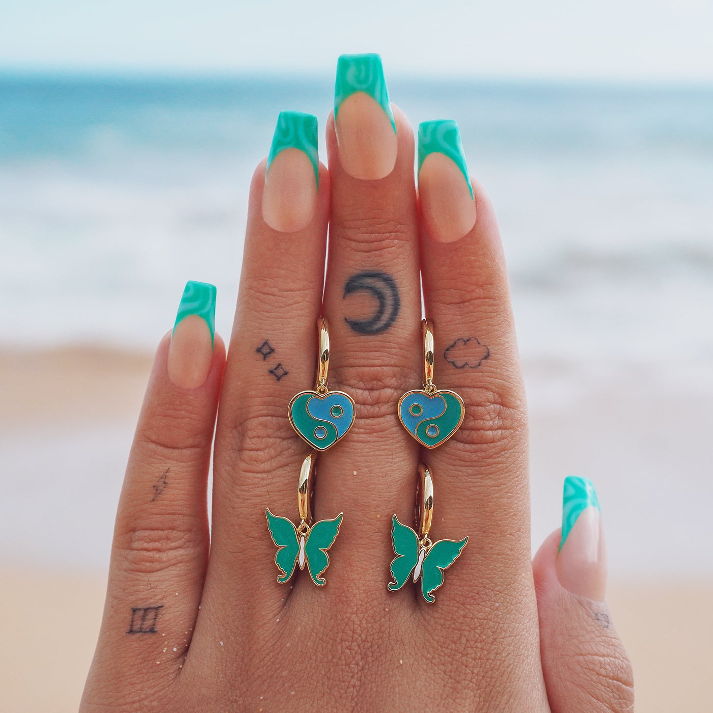 Pendientes de amor hawaiano