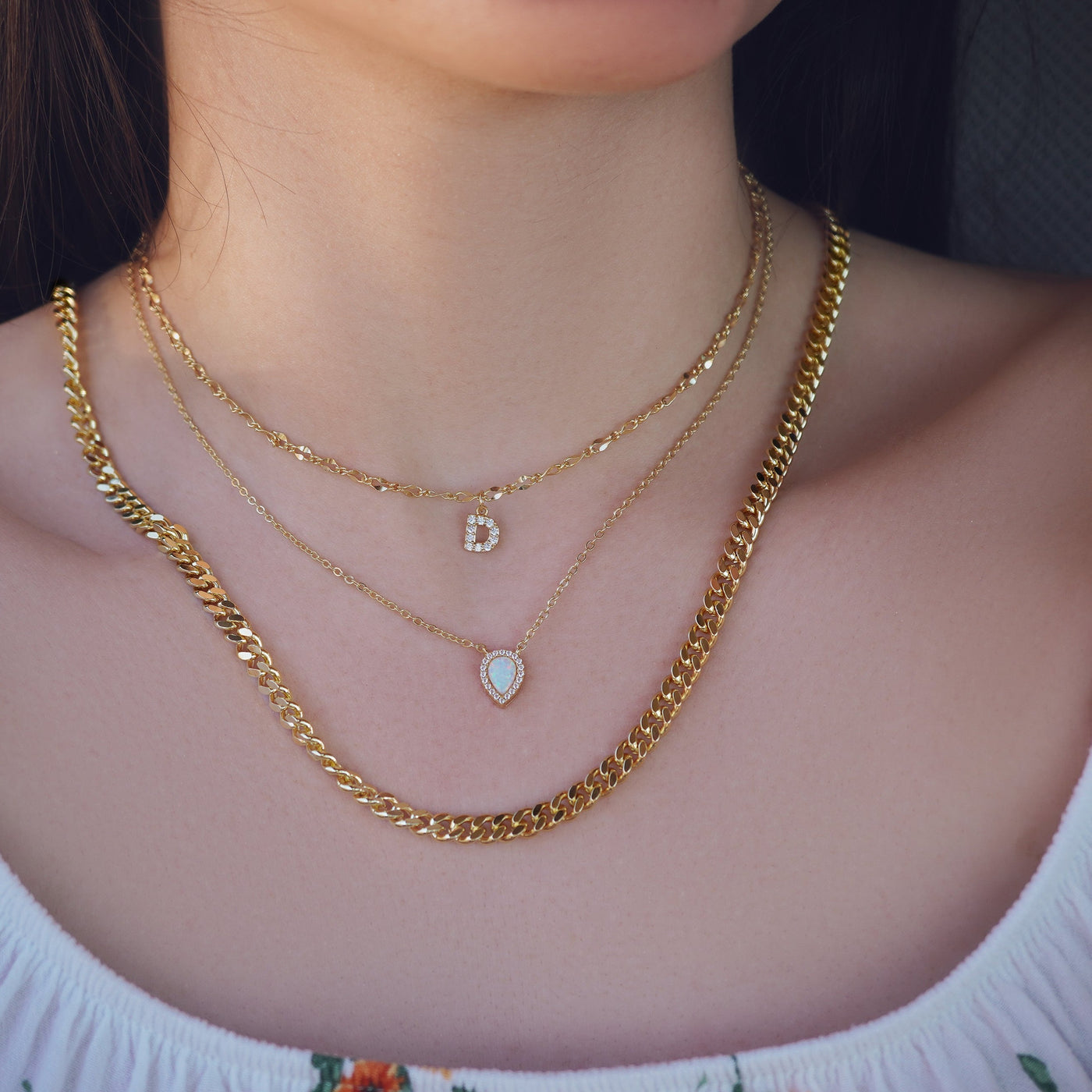 Gargantilla con inicial de diamante
