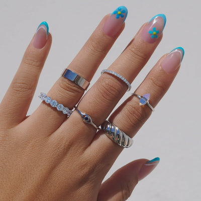 Anillo de banda de diamantes