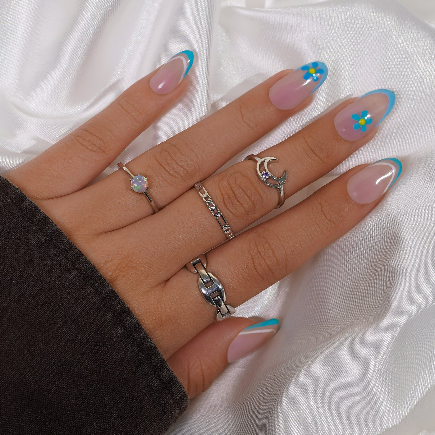 Anillo Naomi