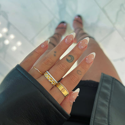Anillo de banda de diamantes