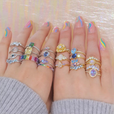 Anillo de diamantes de la hora dorada